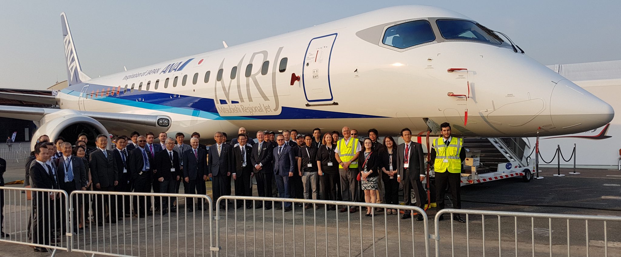 Mitsi jet and people